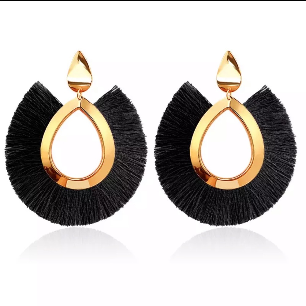 NWT Bohemian Big Tassel Dangle Drop Earrings - Picture 1 of 1